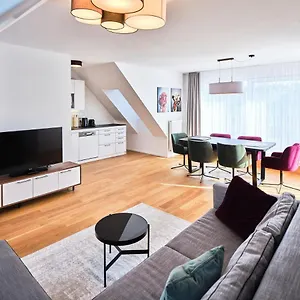 דירה Myfavorit - Spacious Next To Puplic Transport U1 Direct Connection To Citycenter, וינה